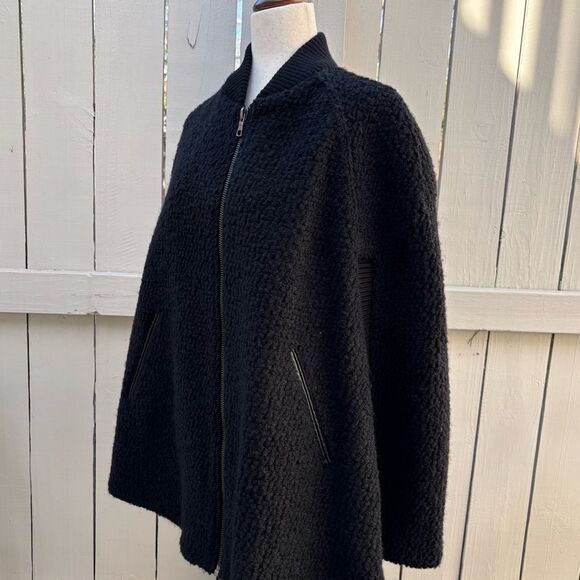 Forever 21 black boucle cape - Picture 6 of 6